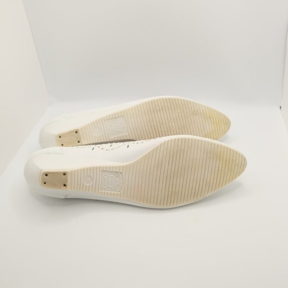 Revelations White Leather Pumps | Shoes Sz 9 - Picture 8 of 8